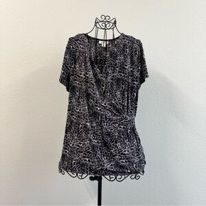 Jaclyn Smith Black and White Patterned Blouse